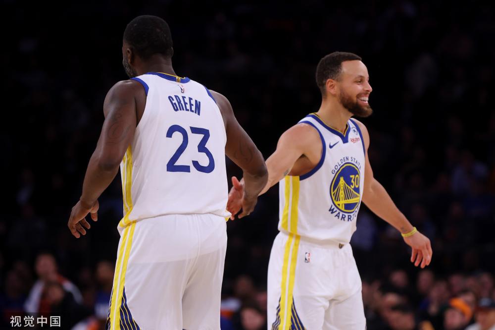 揭秘比赛黑幕：裁判判罚争议，杜兰特盖帽未算入账（赛场争议曝光：判罚引风波，杜兰特封盖未计入）